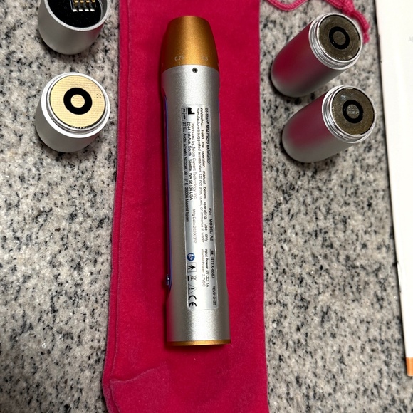 Bio Therapeutic Bt-Titan Nanoneedling - Picture 2 of 6